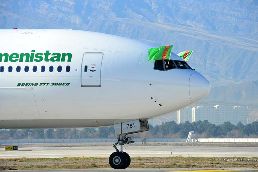 Türkmenistan Havayolları ilk B777-300ER uçağını filosuna kattı
