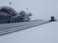 Sivas Nuri Demirağ Havalimanı’nda kar çalışmaları