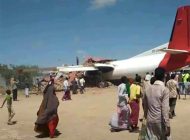 Somali’de Jetways uçağı pistten çıktı eve çarptı