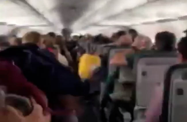 Sky Airlines uçağında korku dolu anlar yaşandı