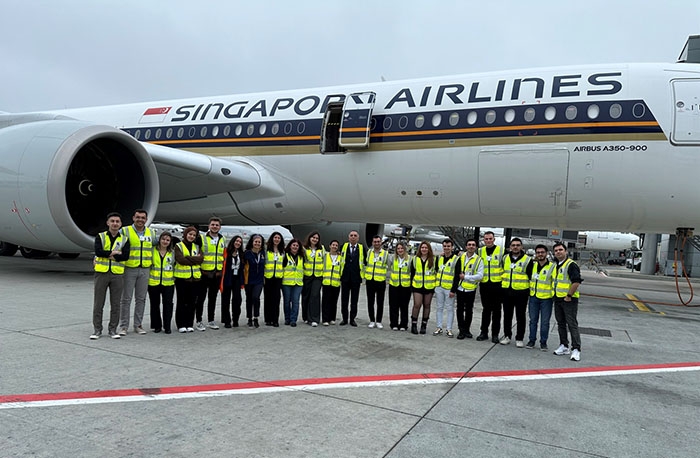 Singapore Airlines, öğrencilerle buluştu