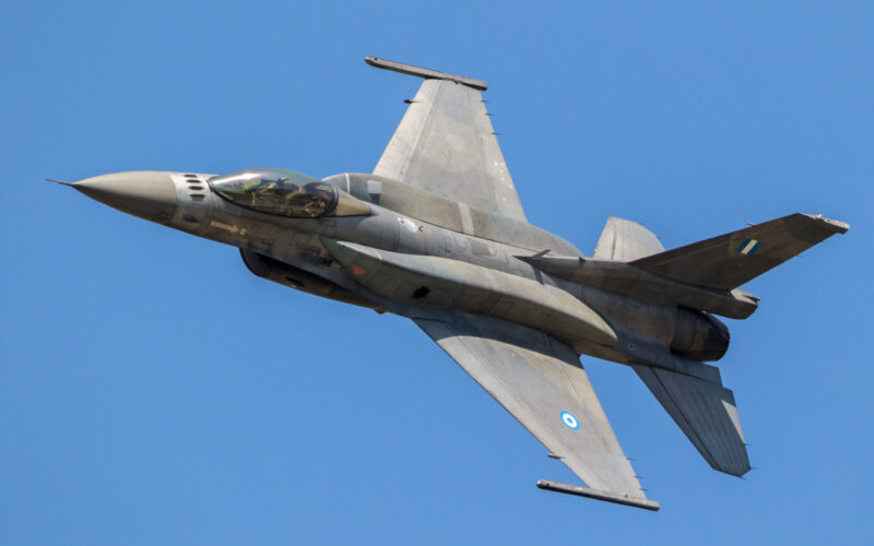 Yunan F-16’sı Ege Denizi’nde düştü