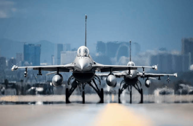 ABD insansız uçacak ilk üç F-16’yı Florida Eşlin üssüne gönderdi
