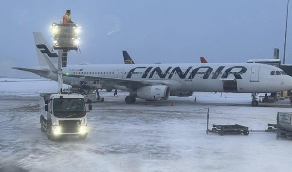 Finnair uçağı Estonya’ya GPs nedeniyle inemedi