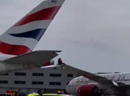 Heathrow Havalimanı’nda B787 ile A350 çarpıştı