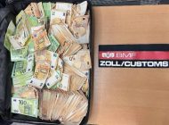 Viyana-İstanbul yocularının valizinden 700 bin euro  para çıktı