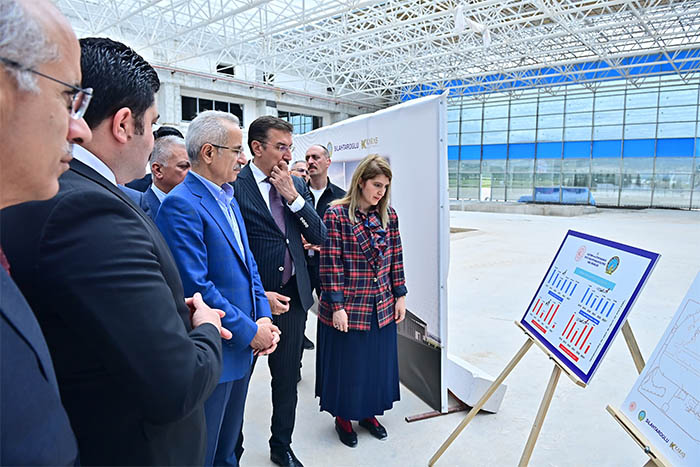 Bakan Uraloğlu Malatya’da yeni terminal binasını inceledi