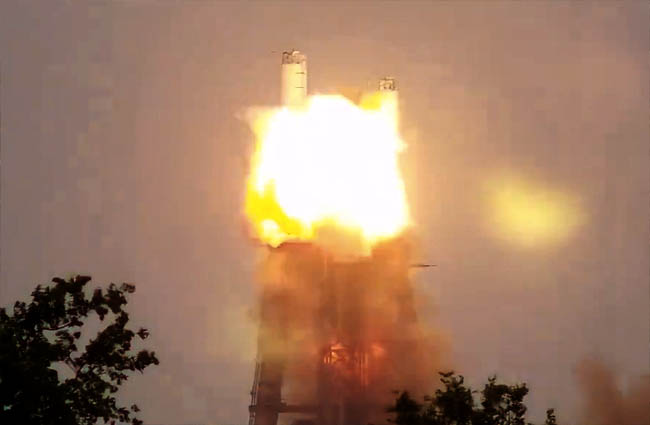 SpaceX’in raptor motoru testte infilak etti