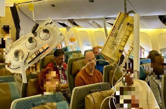 B777-300ER türbülansa girdi; 1 kişi hayatını kaybetti