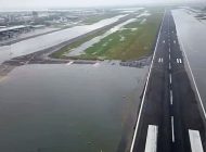 Brezilya’da pirinç çifçitleri havalimanındaki suyu boşaltıyor
