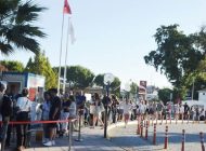 Rodos Adası’nda kapıda vize kabus oldu