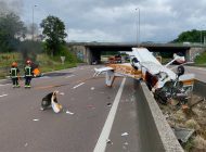 Paris’te Cessna 172 oto yolu düştü; 3 kişi hayatını kaybetti