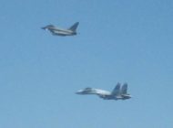 Rus Su-27 uçakları İngiliz Typhoon uçakları için havalandı