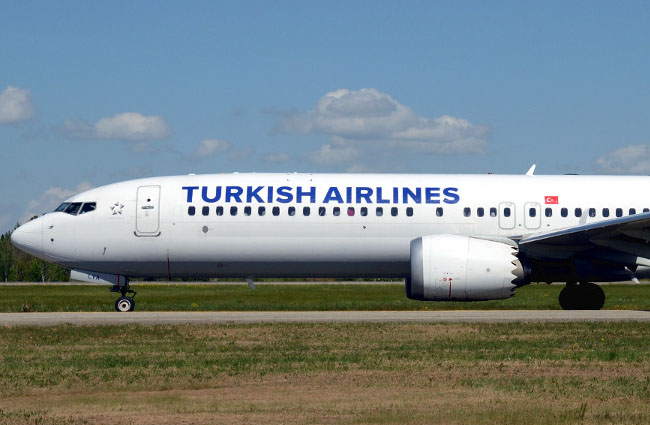 THY’nin B737-800’ü Bologna’da motor arızası yaptı