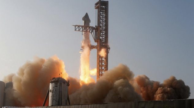 Elon Musk saatte bir roket fırlatacak
