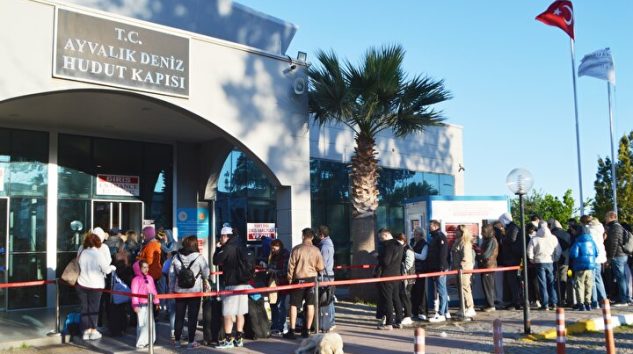 Yunanistan Ekspres Vize’yi 1 yıl uzattı