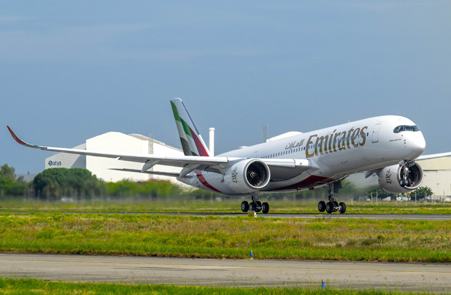 Emirates ilk A350 uçağını teslim aldı