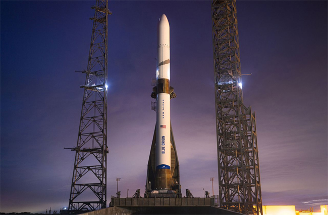 Blue Origin yeni roketini ilk testte fırlattı