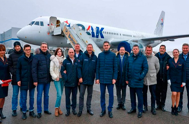 Roscosmos’a Tu-204-100V uçağı teslim edildi
