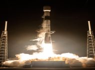 SpaceX, Ay’a bir çift iniş aracı yolladı