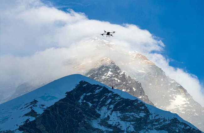 Everest Dağı’nda drone dönemi başlıyor