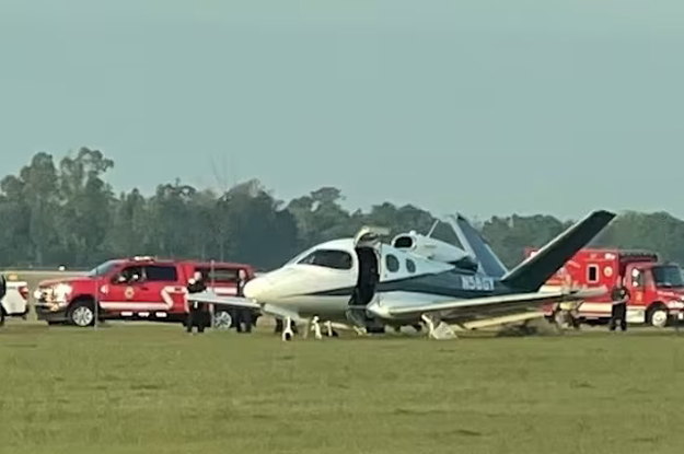 ABD Florida’da Cirrus VisionJet inişte pistten çıktı