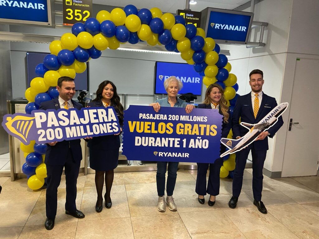 Ryanair ilk havayolu şirketi olarak tarihe geçti