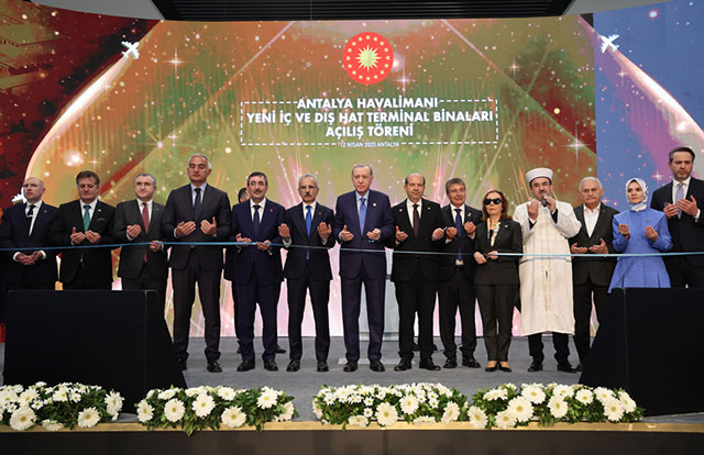 Antalya Havalimanı yeni dış hat terminali açıldı