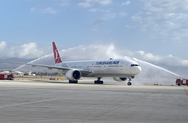 THY’nin ikinci B777 geniş gövde uçağı Ercan’da