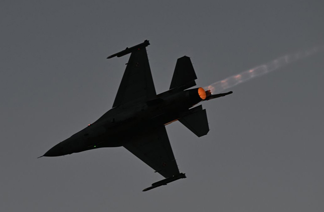 Ukrayna’da F-16 düştü; pilot hayatını kaybetti