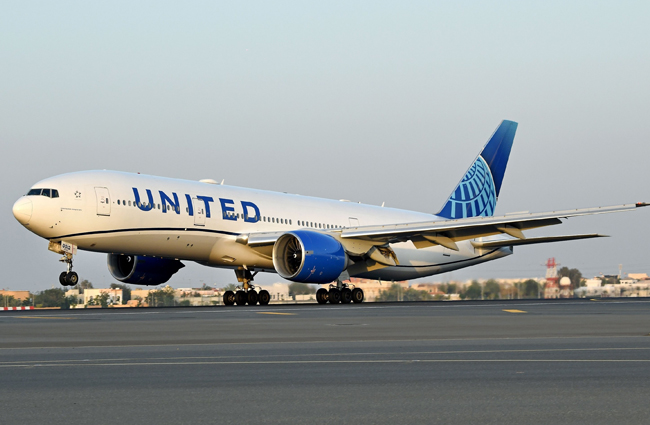 UA pilotu rahatsızlandı uçak Dublin’e acil indi