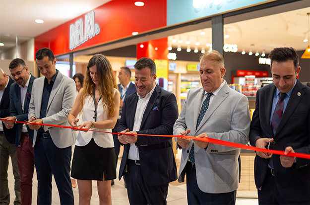 Türkiye’nin ilk Relay mağazası Antalya Havalimanı’nda açıldı
