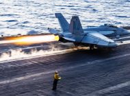 USS Harry S. Truman gemisinden bir F/A-18 denize düştü
