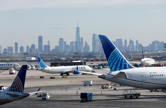 Newark Liberty Havalimanı’nda gecikme ve iptaller oldu