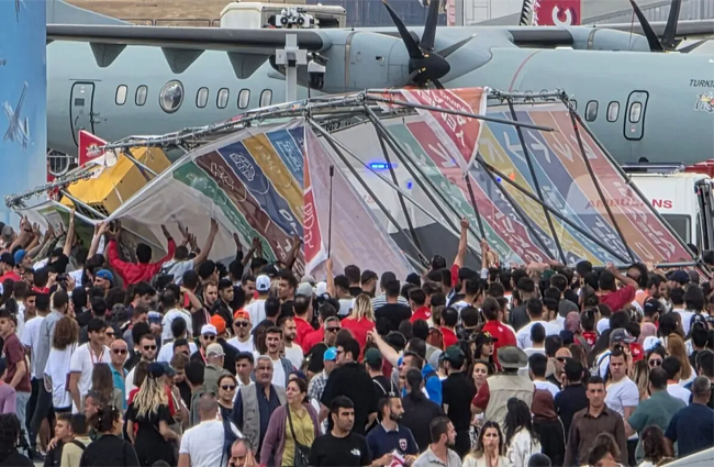 KKTC TEKNOFEST’te Demir Kule devrildi; 3 kişi yaralandı