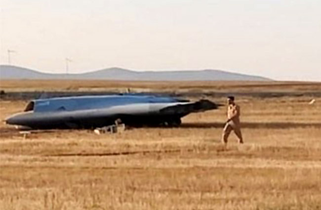 ANKA III İHA, Konya’da boş bir alana acil indi