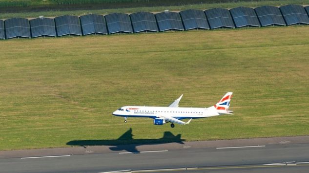 Schiphol Havalimanı güneş paneli sahiplerini mahkemeye verdi