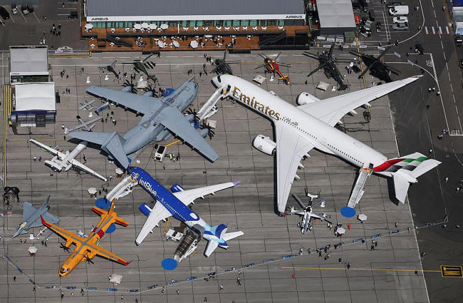 Paris’te Airbus  Boeing’e siparişte fark attı