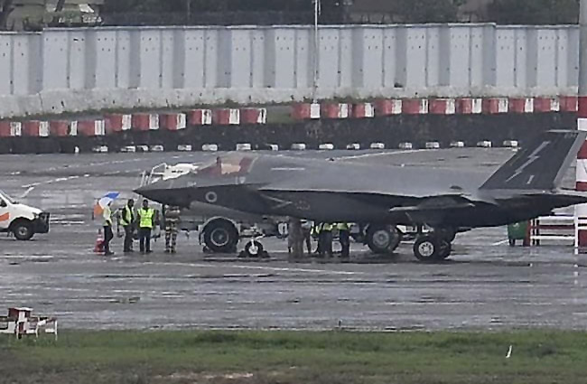 İngilte’nin F-35B uçağı Hindistan’da acil indi