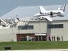 King Air Kansas’ta hangarın çatışına çarptı