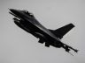 Ukrayna’da F-16 savaş uçağı düştü