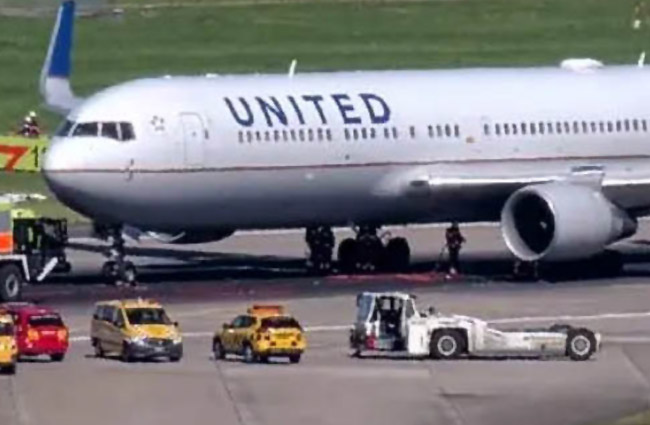 United uçağı Zürih’te takside lastik patlattı