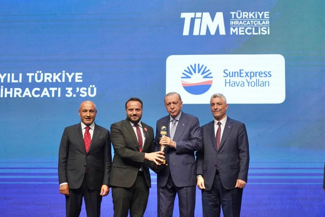 SunExpress ilk üçe girdi
