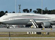 ABD Katar’ın hediye B747 uçağı hazırlıklarına başladı