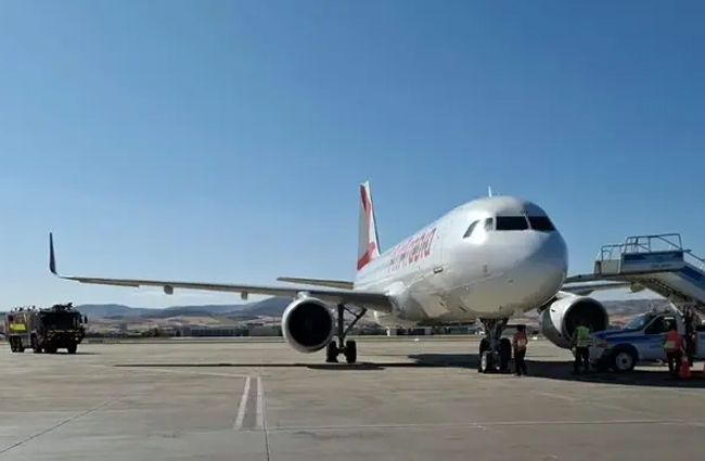 Air arabia uçağı Esenboğa’ya acil indi