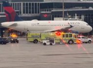 Delta uçağı türbülansa girdi, 25 yolcu hastanelik oldu