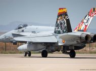 İspanya’nın Hornet uçağı İzlanda’da konuşlandı
