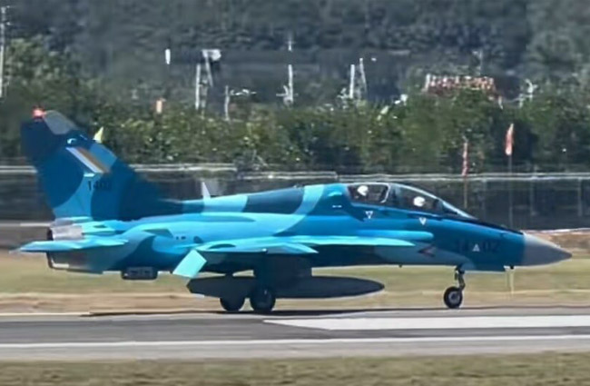 Myanmar’da ordunun FTC-2000G tipi uçağı düştü