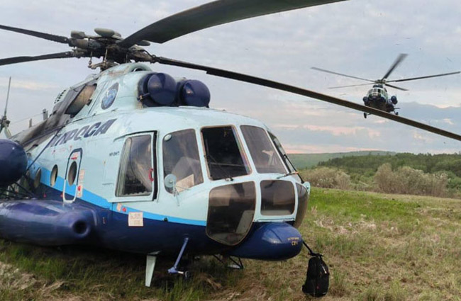 RusyaYakusistan’da Mi-8 boş araziye indi