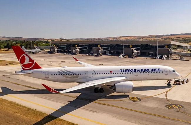 THY Üsküp’e A350 ile uçtu